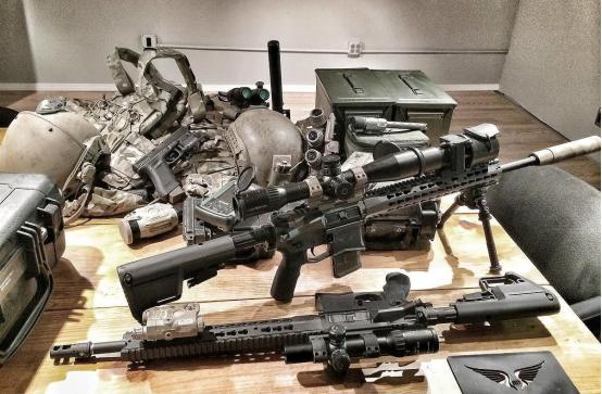 有钱就上M4,穷鬼才会只用AK