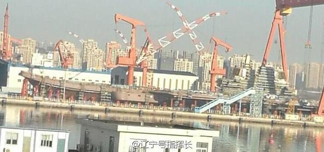 专家：国产航母或明年初下水 飞行员培养齐头并进