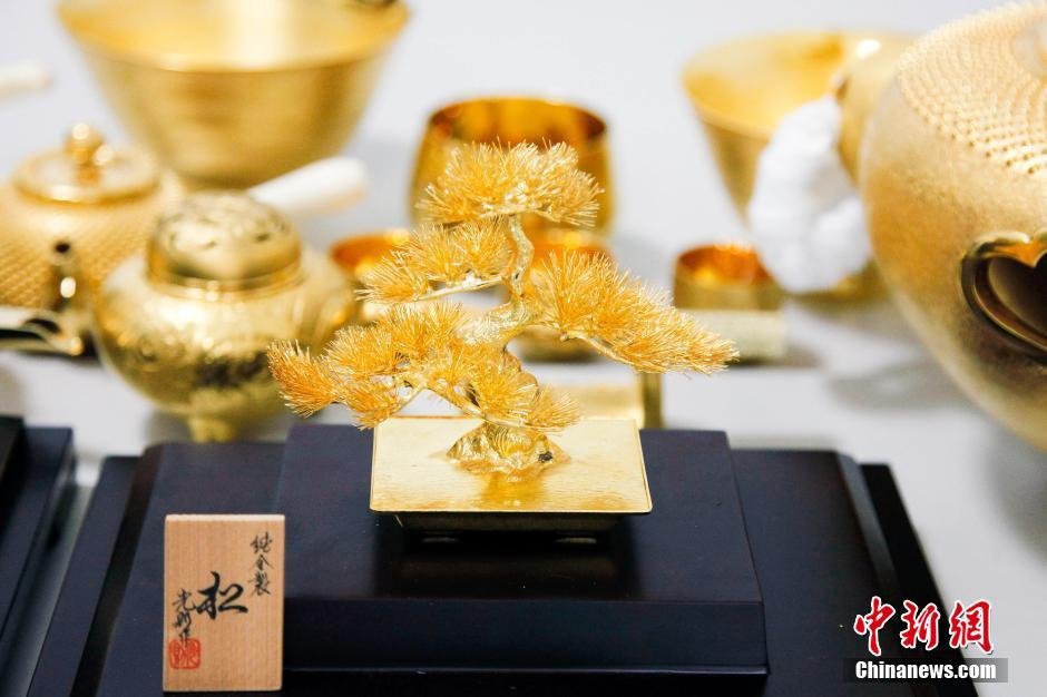 土豪从日本携15斤黄金入境被查 价值263万(组图)