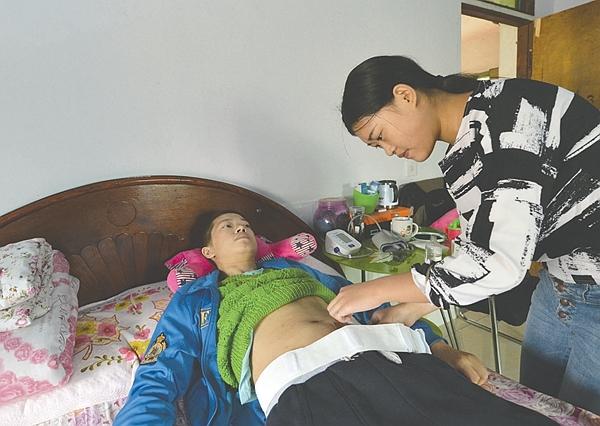 小伙婚前查出肾衰竭 女友辞职当“全职护士”