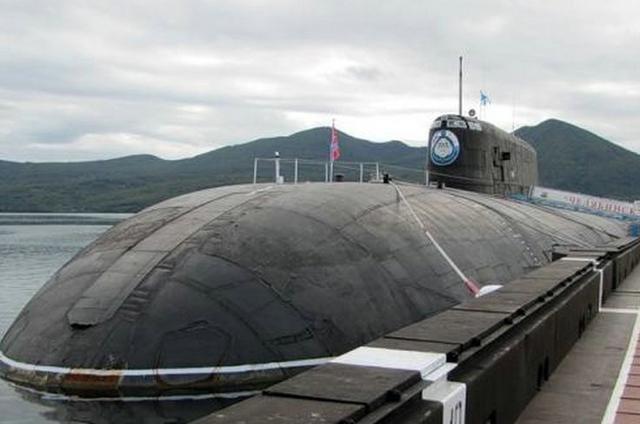 俄退役巡航导弹核潜艇拆解时起火 无人员死亡