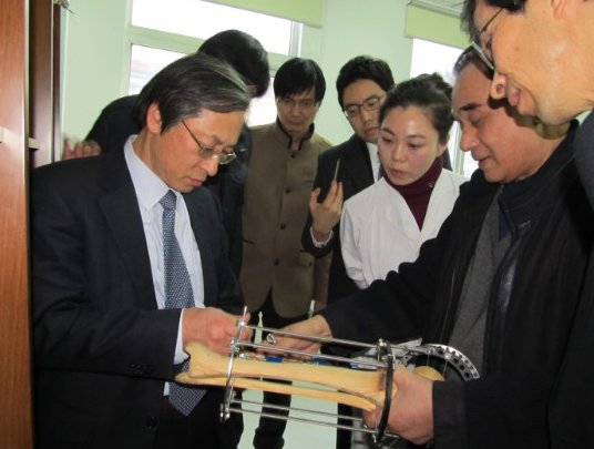 日韩专家赴北京丰台广济医院进行再生控制技术