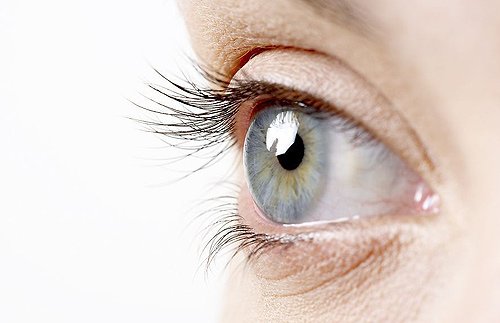 两性养生:警惕!眼睛也会染梅毒 视力受损(图)