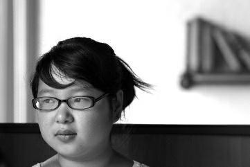 女生高考完便去打工 上大学不准备买新衣服