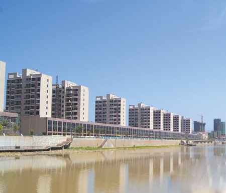 临高的GDP_海南临高女生打架扒衣