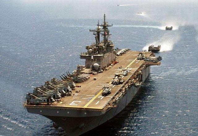 海上攻擊-淺中國海軍兩棲攻擊艦