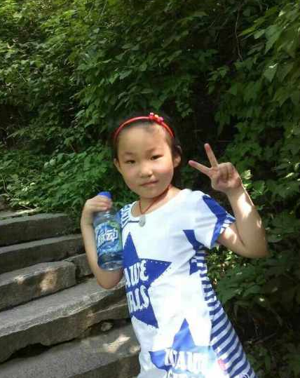 扬州父亲悬赏20万寻幼女 多人称被一男子带走