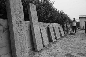 百万富翁用全部财产买文物 梦想成立石雕博物馆