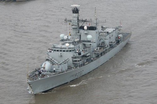 英国护卫舰被曝光仅带4枚导弹参与利比亚战事