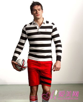 心理揭秘:男人5种走路姿势 透露他的性格特征