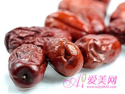 新年挑年货须谨慎 注意2大点 放心买安心吃_新