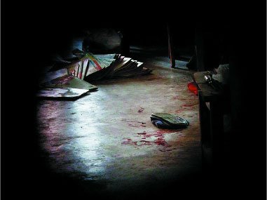 高中生不堪压力用哑铃砸死母亲 称不后悔(图)