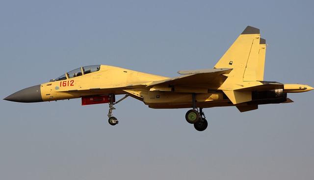 �ٷ�͸¶��������ص��ͺ� ���з����ͷ�����