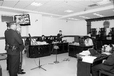 新疆伊宁原市委书记受贿3千多万 情妇垂帘听政