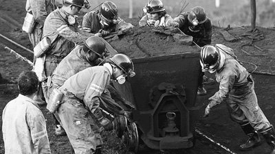 云南私庄矿难已致21人遇难 矿主非法生产被控制