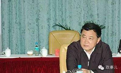 退休官员利用“余热”插手政治：至少7人被查