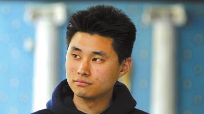 高清图—美华裔大学生丹尼尔·钟被误关四天 获赔410万美元