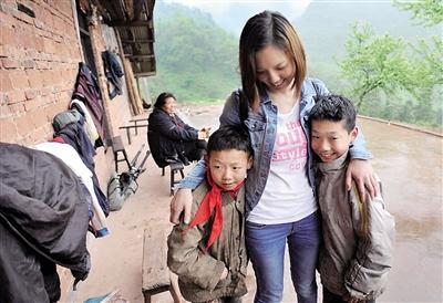 15年后再见 妈妈却叫不出女儿的名字(图)1