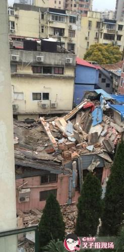 上海普陀区一栋3层老旧房屋坍塌 暂无伤亡(图)
