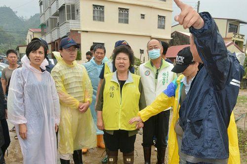 台风天只放“半天假”挨批 陈菊赖清德再道歉