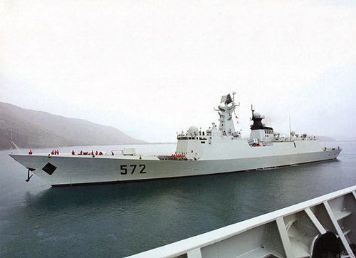 中国054A型导弹护卫舰“衡水舰”加入南海舰队