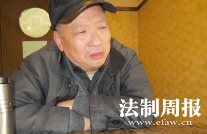 大学副校长酒驾致2死4伤改判缓刑 死者家属抗议