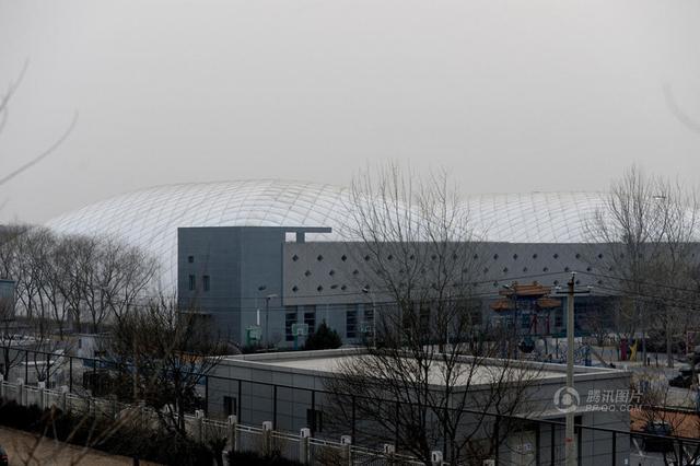 北京一国际学校耗资3千万建防霾帐篷