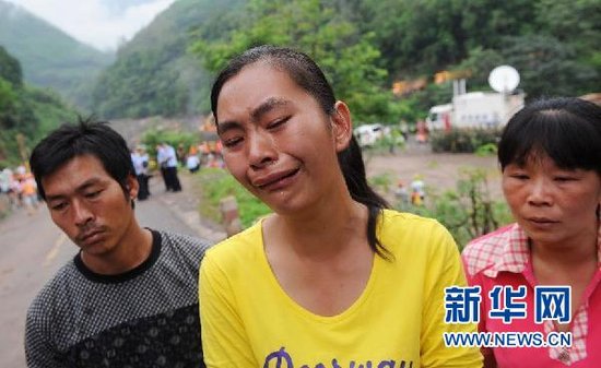 四川宁南泥石流调查：删1条短信掐断40人逃生路