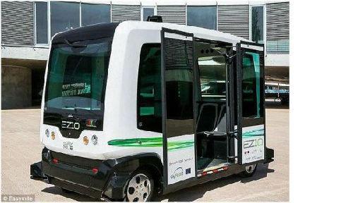 首辆无人驾驶公交车亮相荷兰 可载6名乘客(图)