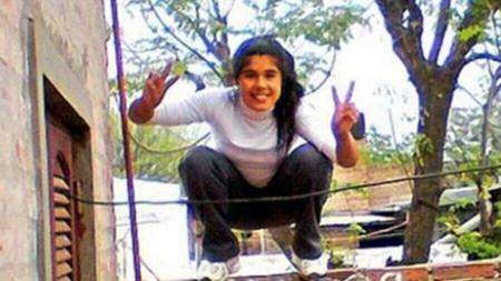 阿根廷一名<em>少女</em>在<em>15岁</em>成年礼上 泥浴身亡_新