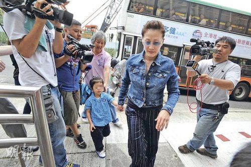 香港贵族幼儿园4岁童被绑架 其母去年获12亿费用