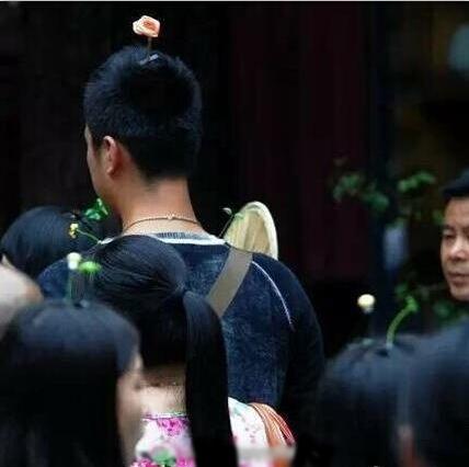 有本事去找前女友算账啊！