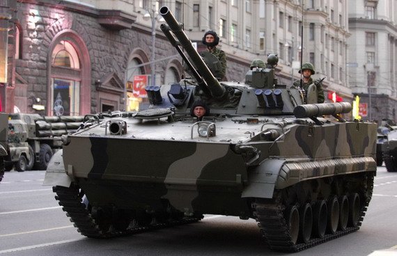 俄罗斯完成bmp-4步兵战车首辆样车 全重约25吨