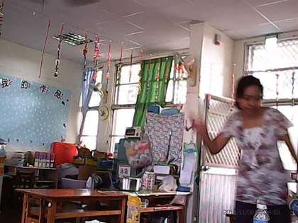 台湾屏东现虐童幼师 逼儿童吃呕吐物