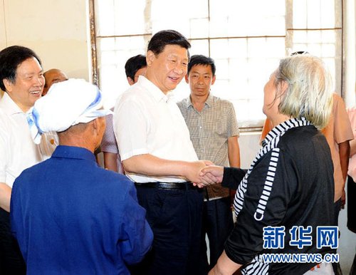 Xi Jinping visits Xi Baipo sidelights: The party is faced with " drive one's deceased father " far did not end