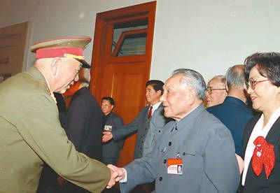 邓小平辞委内幕:力荐刘华清辅佐江泽民