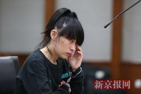 女子产下二胎装垃圾袋抛弃 被控故意杀人(图)