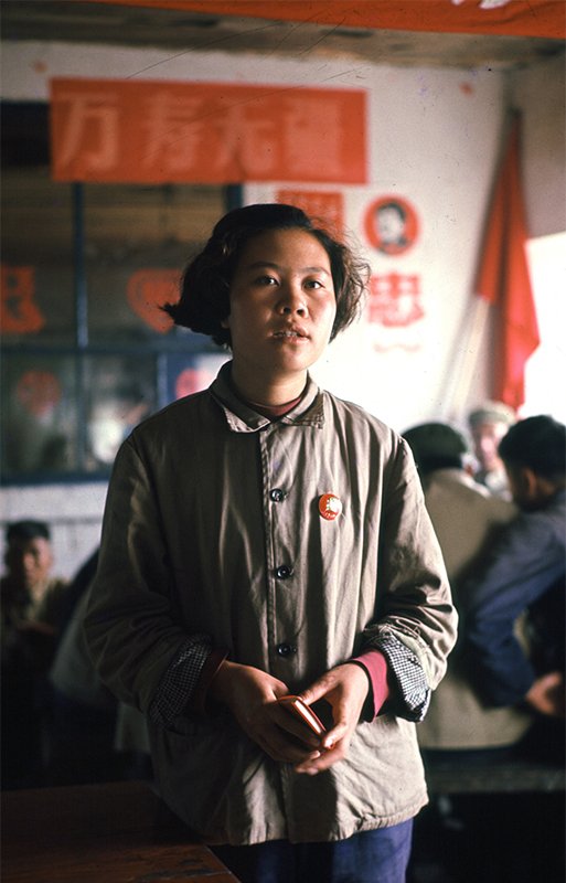 1968年,北大荒的知青在“讲用会”上发言,讲学习毛主席著作后的心得。 所谓“讲用会”,就是讲学了毛主席著作之后,如何用毛主席的教导提高阶级斗争觉悟和路线斗争觉悟,如何用毛主席的教导“斗私批修”。 1968年,北大荒的知青在“讲用会”上发言,讲学习毛主席著作后的心得。 所谓“讲用会”,就是讲学了毛主席著作之后,如何用毛主席的教导提高阶级斗争觉悟和路线斗争觉悟,如何用毛主席的教导“斗私批修”。