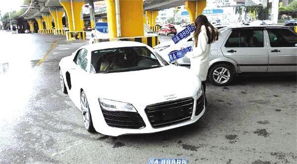 贵阳大数据再立新功!180万奥迪套牌跑车街头落网