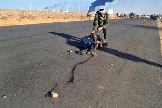 利当局称已有2.5万人丧生 将补偿死亡士兵家属