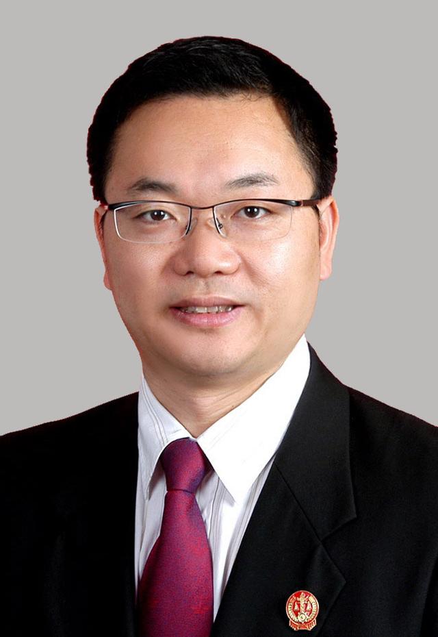 上海市高院副院长邹碧华突发急病去世