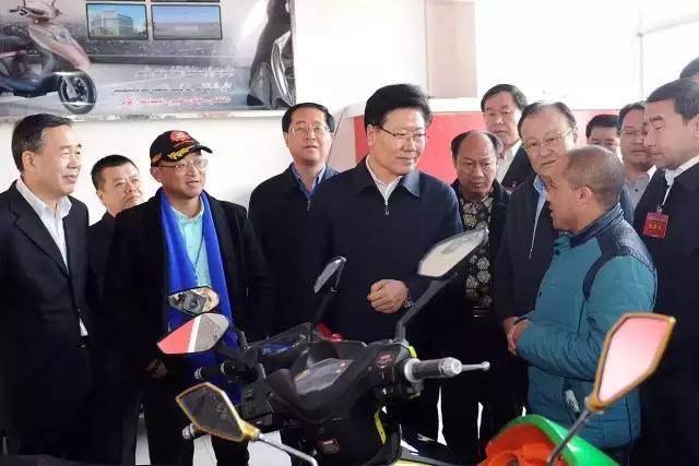 �½���ƶ�����ͷſС�Ӳ��ͷ��ǿ���ź�