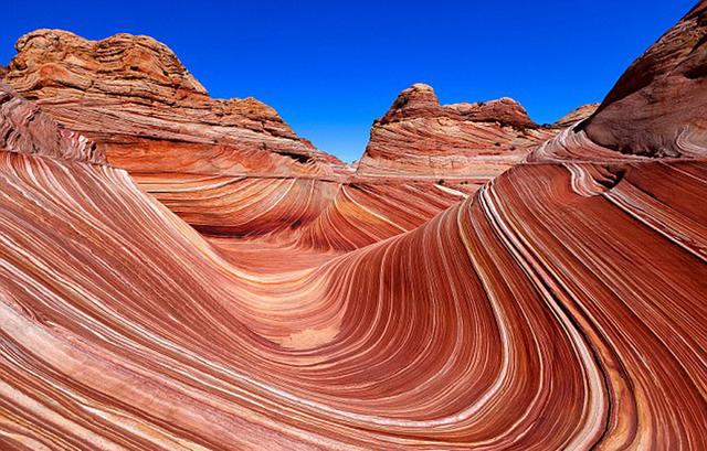 美国红崖石浪奇景实拍 神奇地貌如火星(图)