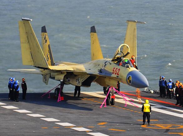 中国海军首次招收舰载战斗机飞行学员