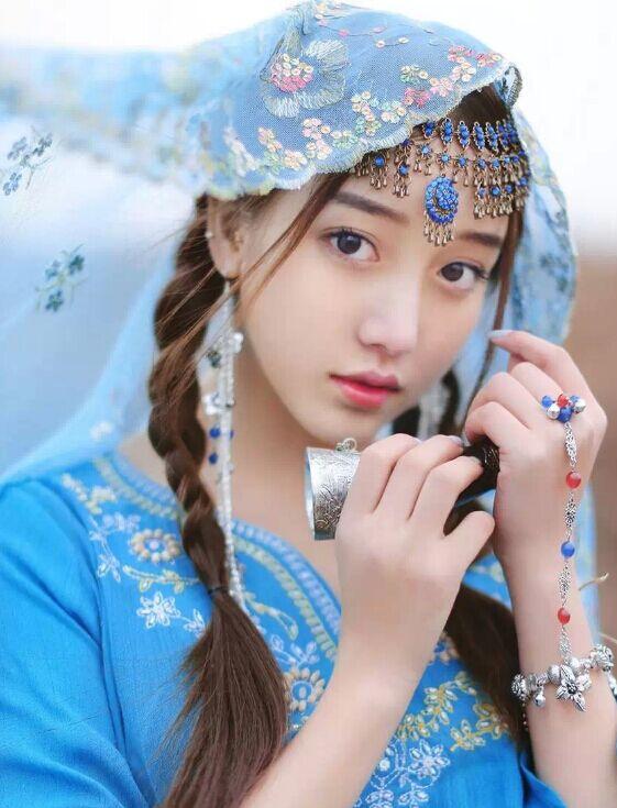 V小妞→超省钱!互联网时代婚礼这么办!