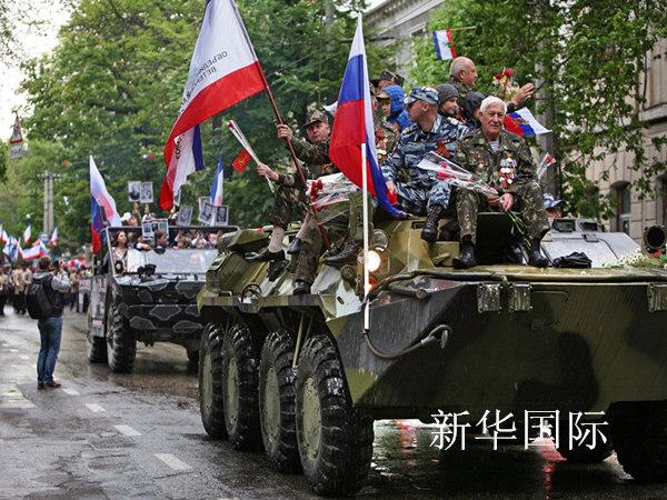 克里米亚美女检察官将在红场阅兵打头阵(图)