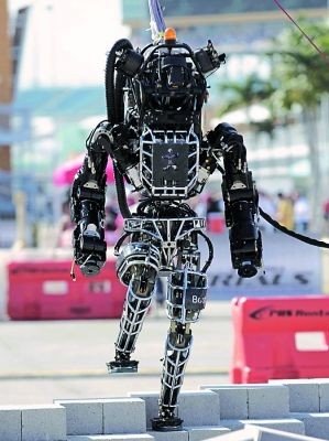 美军组织机器人大赛:中国队弃权 日本队夺冠