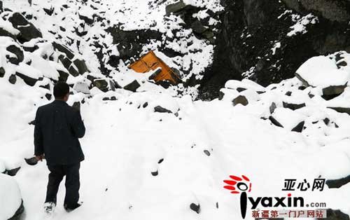 新疆一非法露天采煤点坍塌 两工人被埋(图)