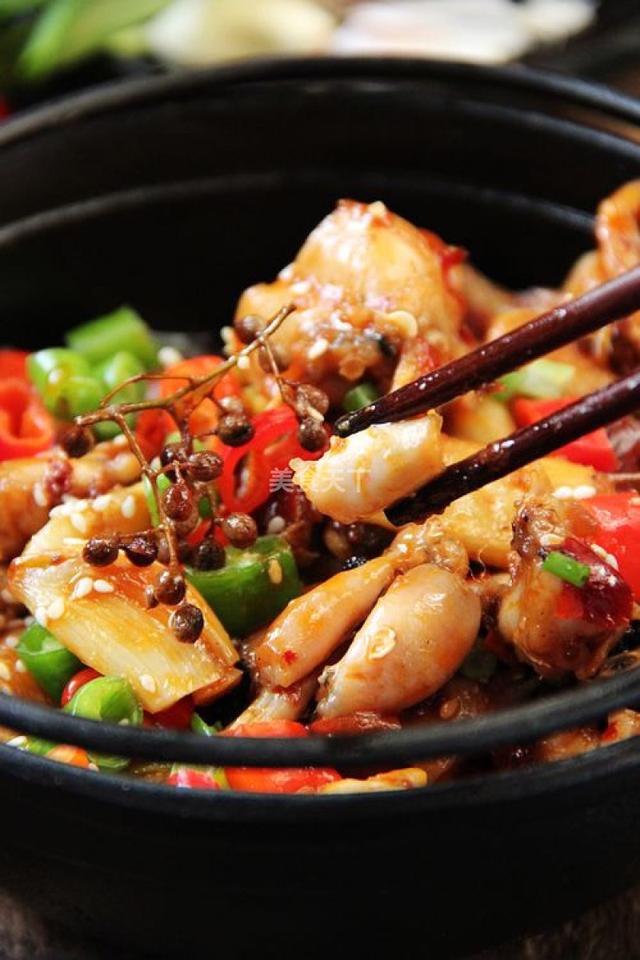 卡斯特罗将牛蛙当国礼赠送中国，惠及中国亿万“吃货”