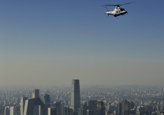 中国跻身军用直升机大国 民用机国产不足一成